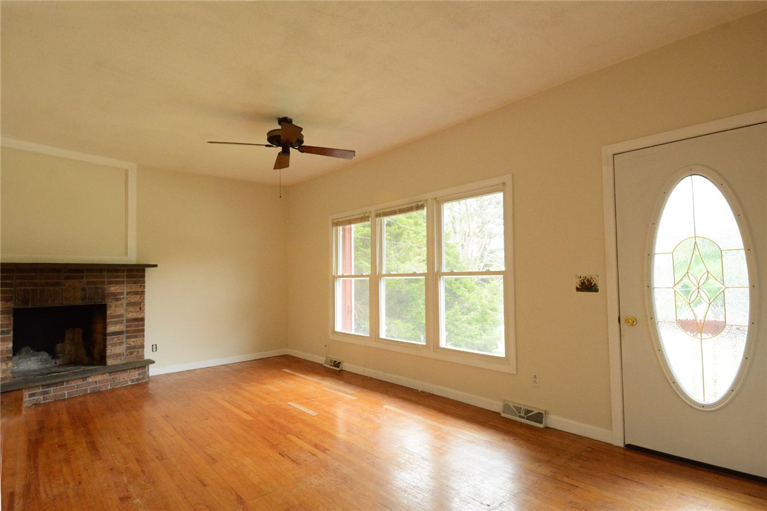 44 Potter Hill Road Westerly, RI 02891 - Photo 8 of 22
