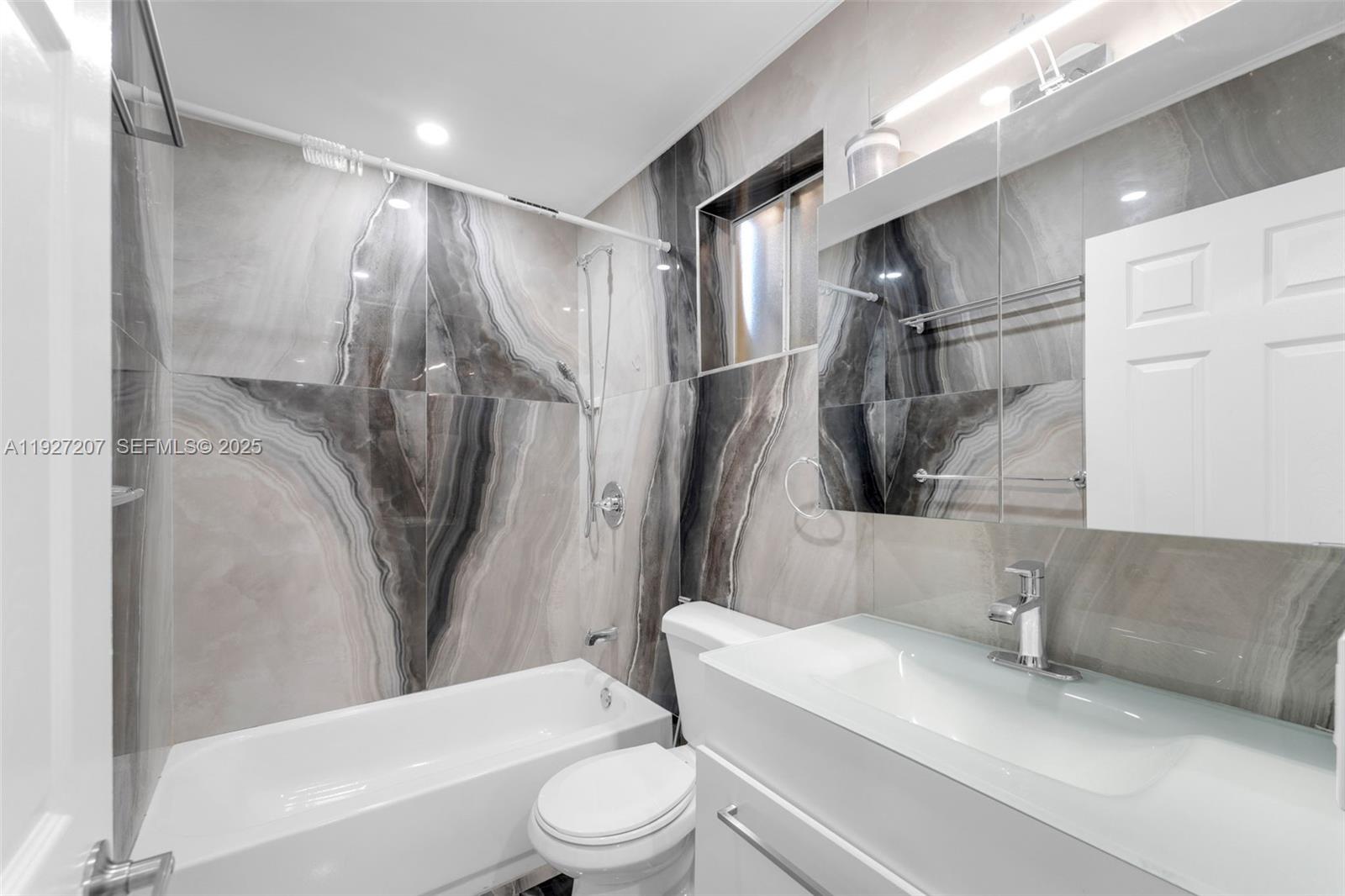 13446 Southwest 153rd Terrace, Unit 2101 Miami, FL 33177 - Photo 22 of 44