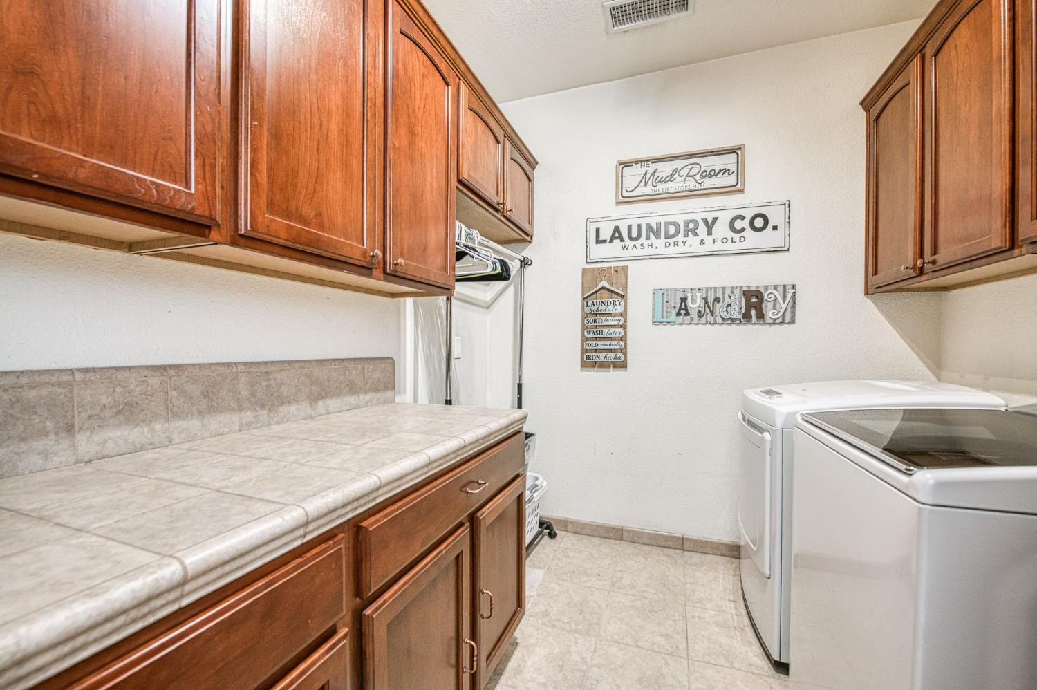 9855 Millerton Road Clovis, CA 93619 - Photo 20 of 64 Gallery Image 20