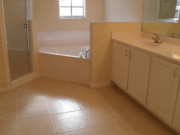$2,695 | 4234 Emerald Vista, Lake Worth Beach, FL 33461