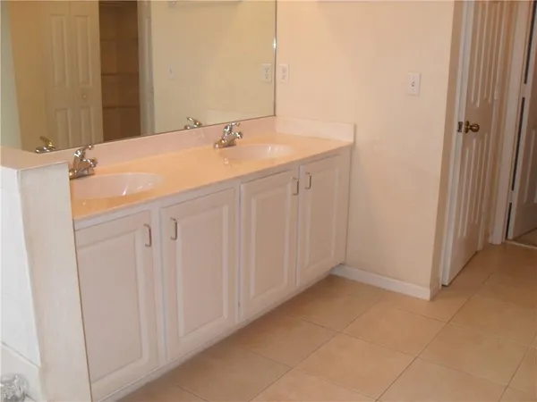 $2,695 | 4234 Emerald Vista, Lake Worth Beach, FL 33461