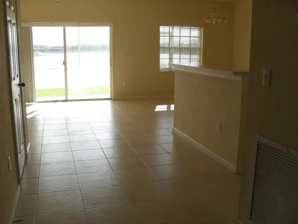 $2,695 | 4234 Emerald Vista, Lake Worth Beach, FL 33461