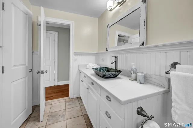 $824,900 | 4 Anchor Street, Danbury, CT 06811