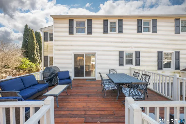 $824,900 | 4 Anchor Street, Danbury, CT 06811