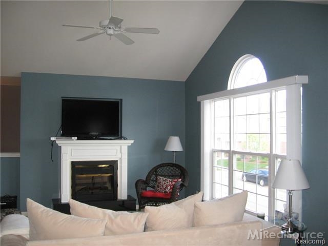 1896 Flagstone Circle, Unit 78 Rochester, MI 48307 - Photo 8 of 14 31227990-7.JPG