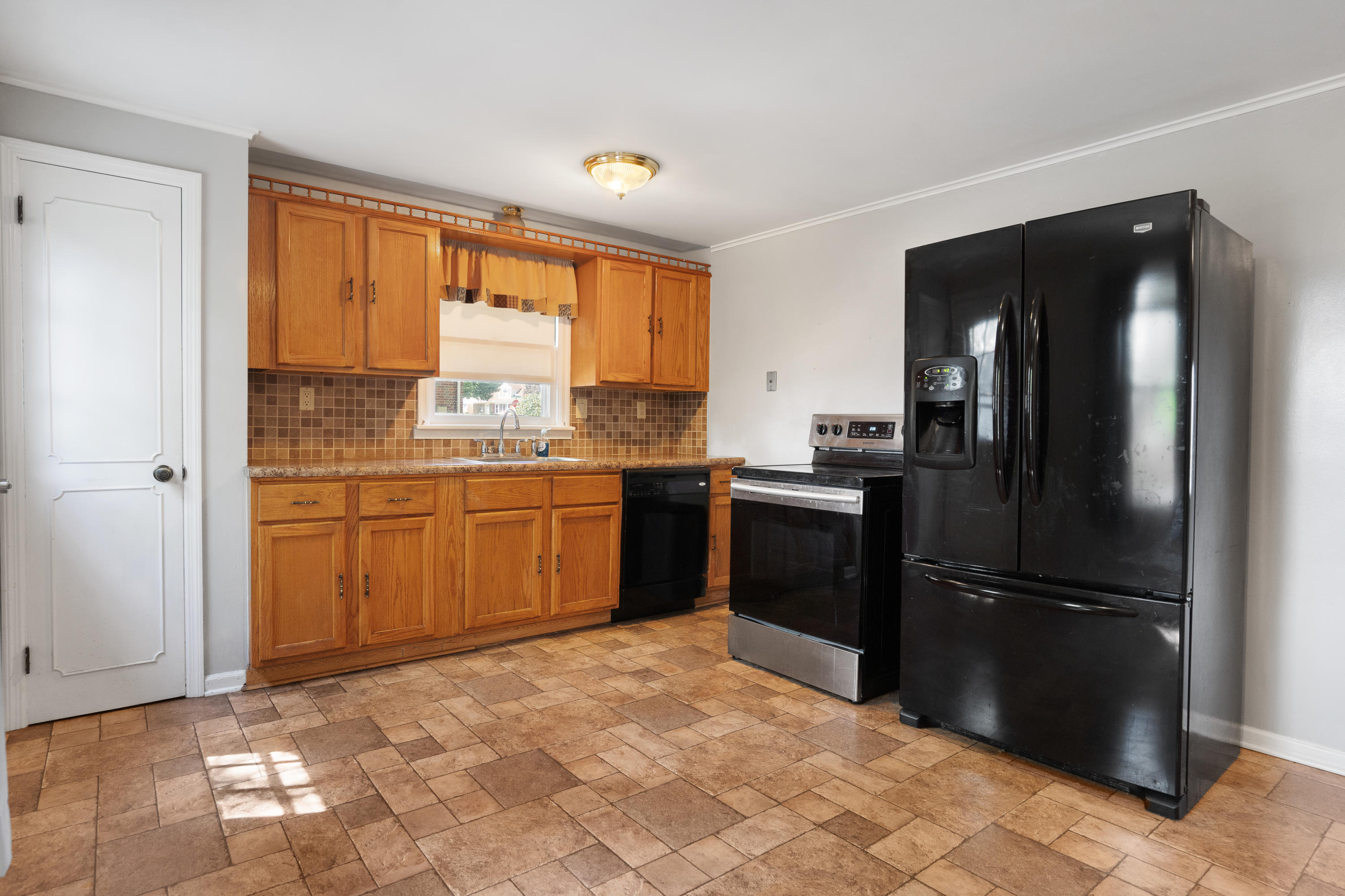 1041 Fruitland Road Springfield, OH 45503 - Photo 13 of 42
