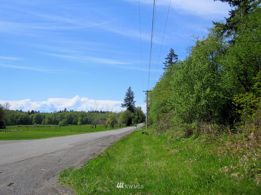 3912 Pipeline Road Blaine, WA 98230 - Photo 4 of 15 Gallery Image 4