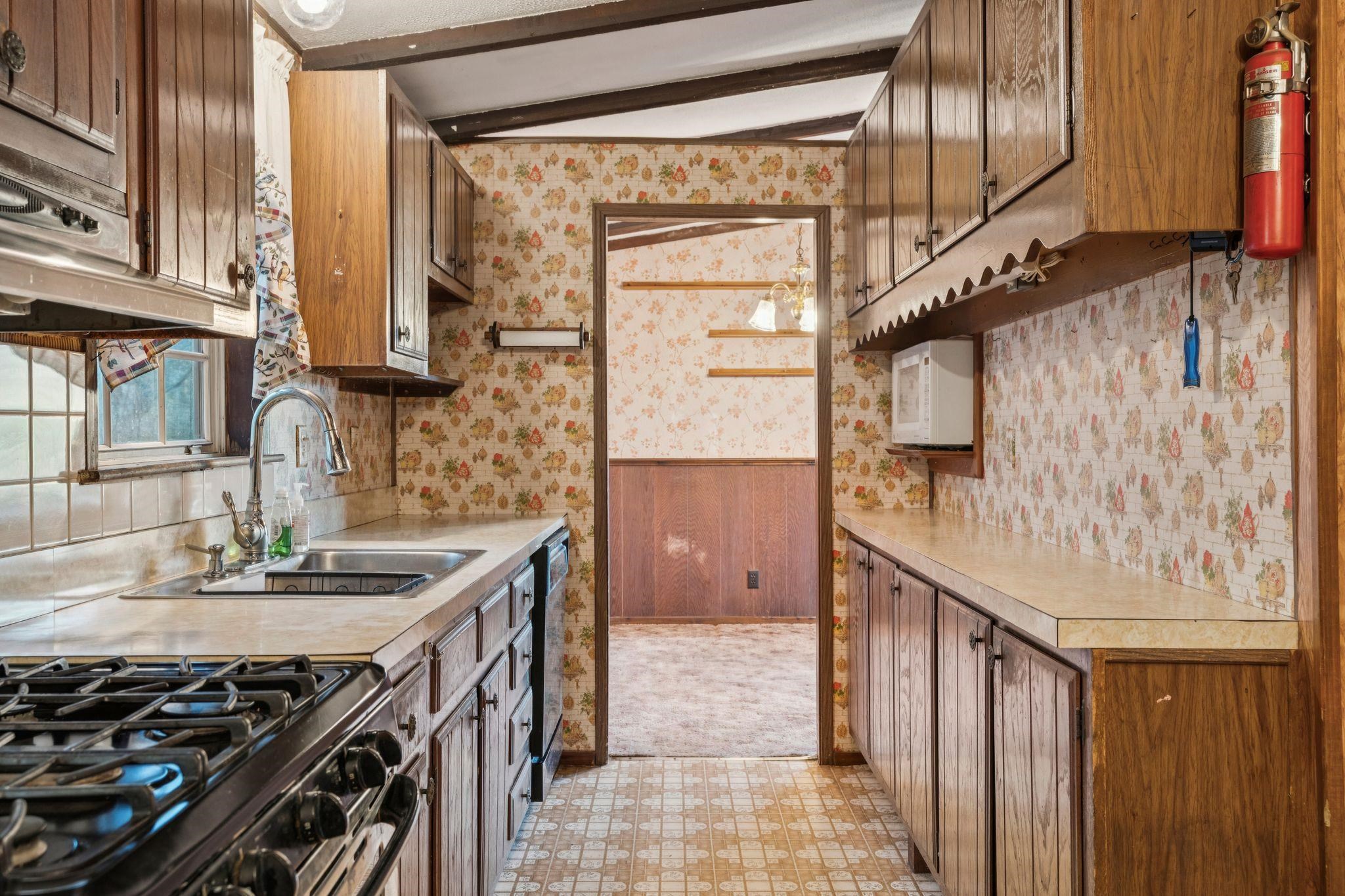 90 Webster Road Hartland, VT 05048 - Photo 13 of 35