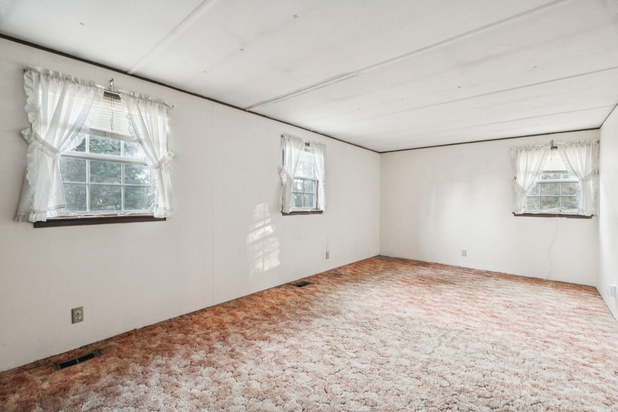 90 Webster Road Hartland, VT 05048 - Photo 22 of 35