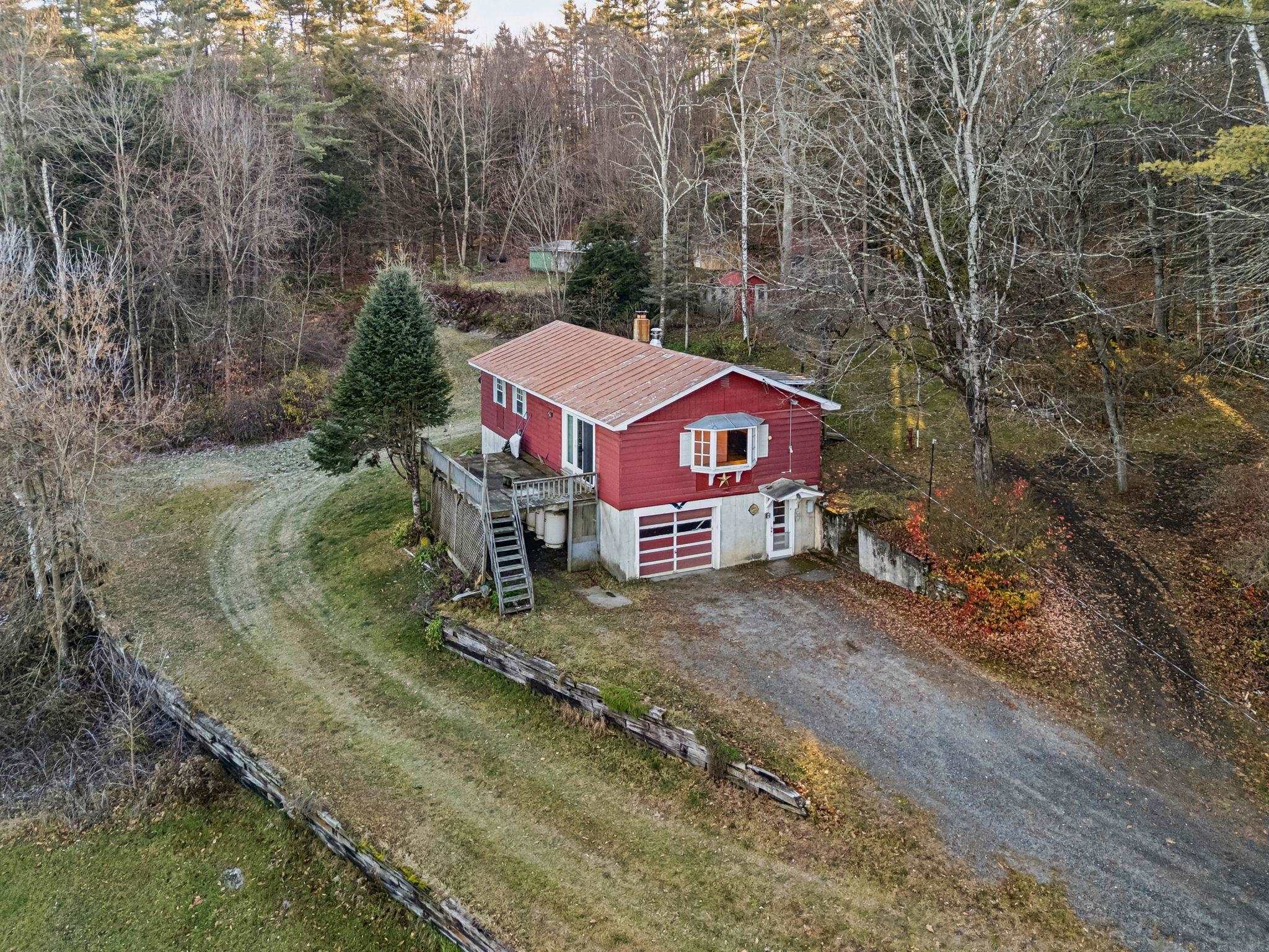 90 Webster Road Hartland, VT 05048 - Photo 4 of 35