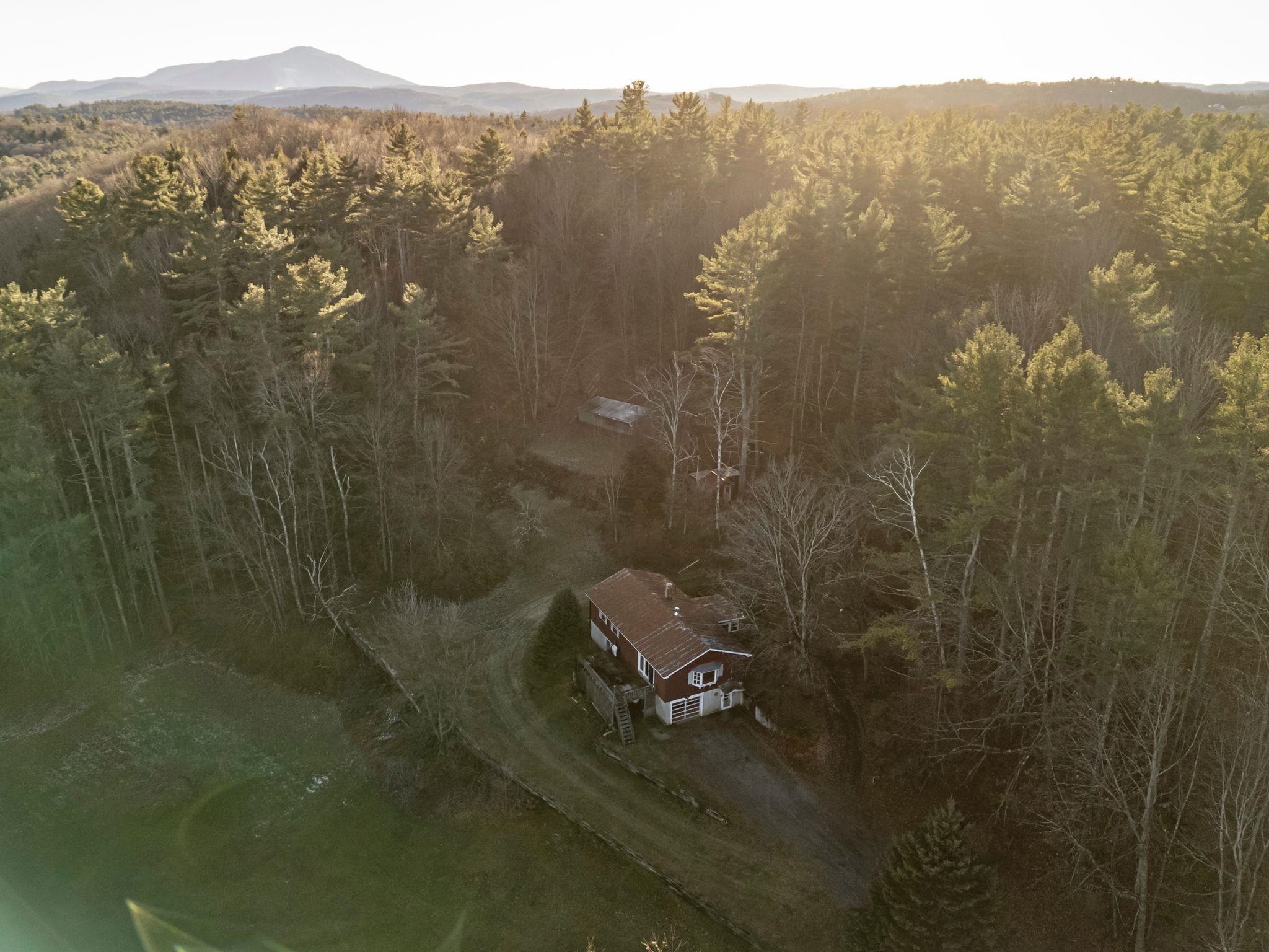 90 Webster Road Hartland, VT 05048 - Photo 8 of 35