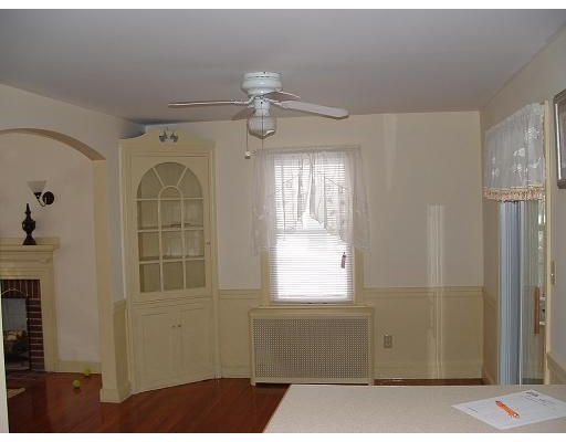 69 Park Avenue Worcester, MA 01605 - Photo 4 of 7 a view of a livingroom with a ceiling fan and window