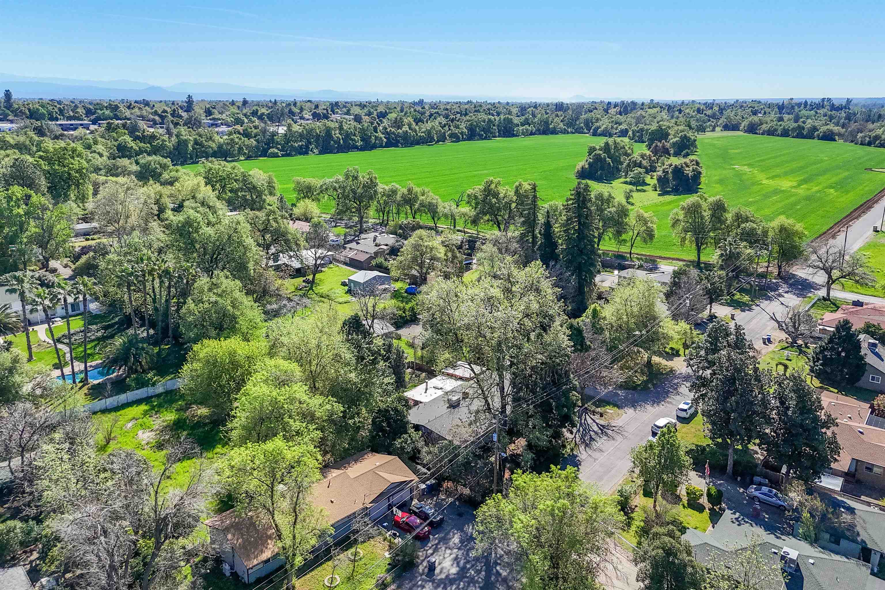 3081 Henderson Road Redding, CA 96002 - Photo 36 of 38
