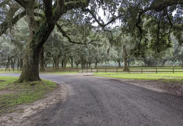 $250,000 | 33 Middleton Oaks Road, Charleston, SC 29414