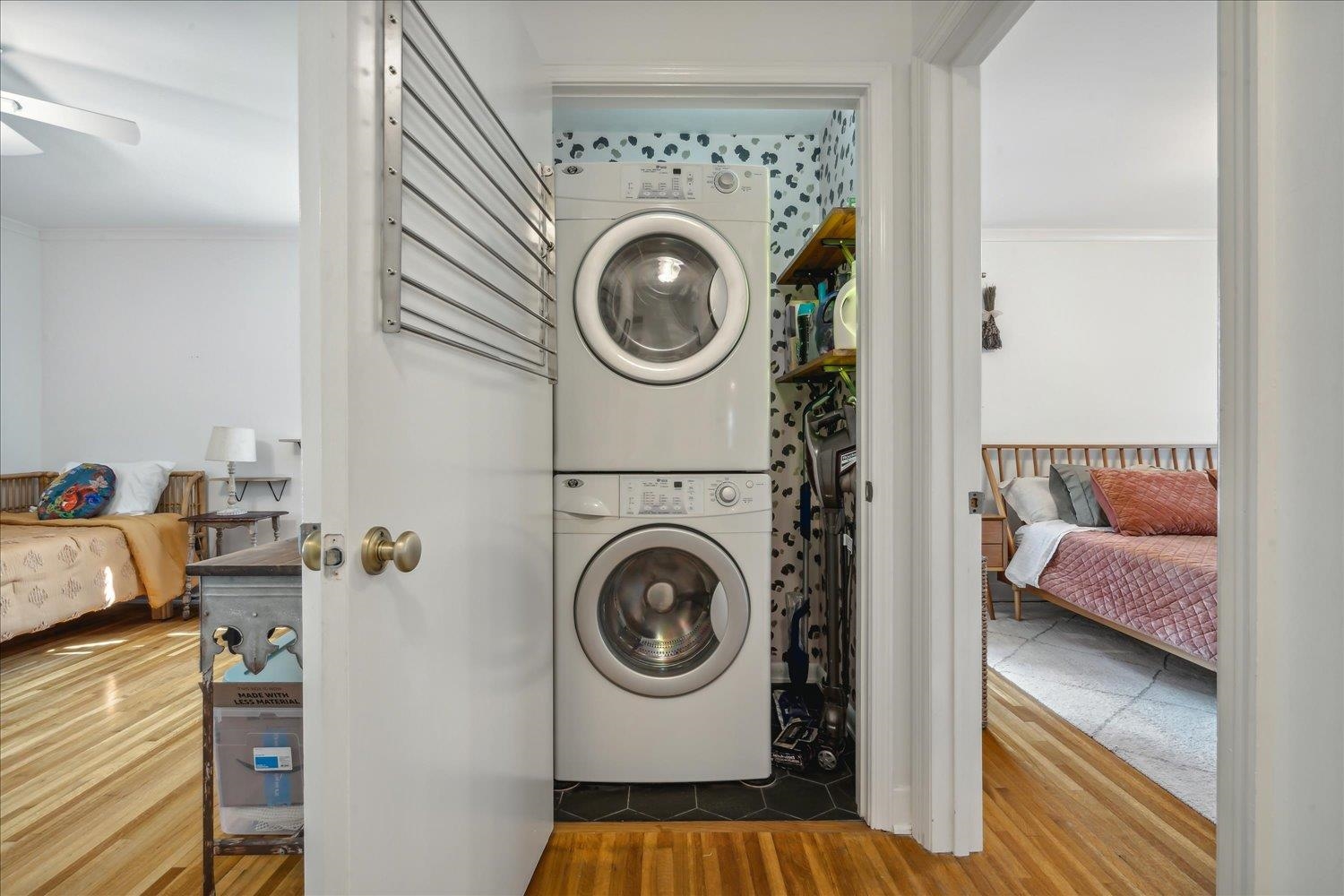 1104 West Perkins Road Memphis, TN 38117 - Photo 25 of 34 a utility room with dryer and washer