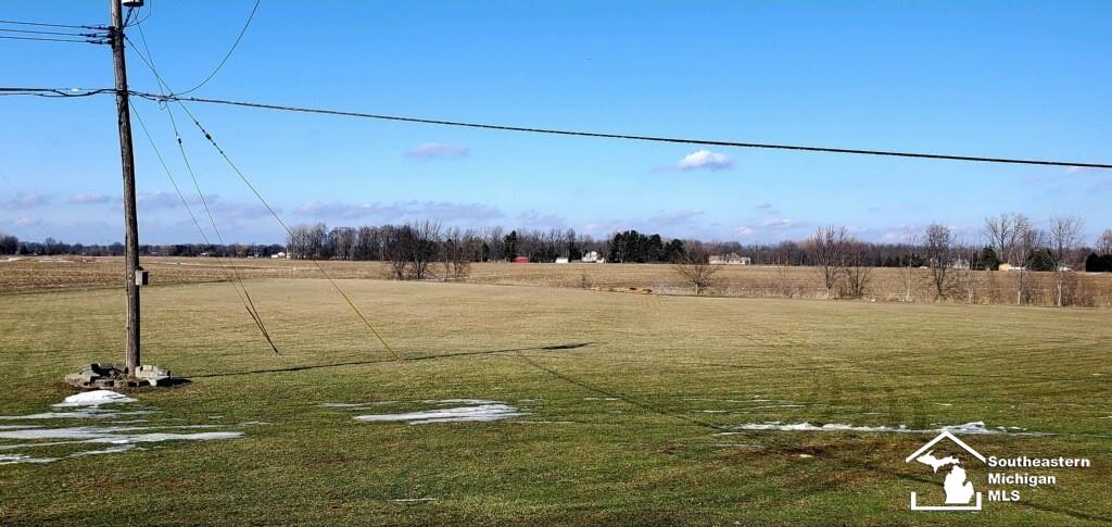 2112 Toben Road Carleton, MI 48117 - Photo 5 of 17
