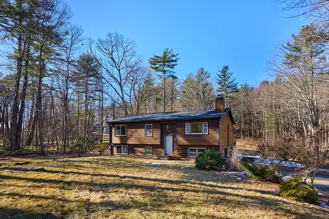 $559,900 | 15 Gulf Road, Pelham, MA 01002