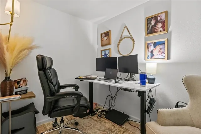 a view of a house with backyard