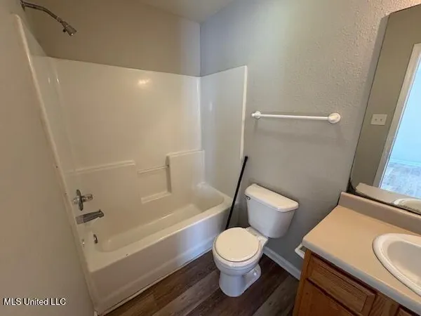 $1,200 | 15074 Deer Creek Drive, Unit B, D'Iberville, MS 39540