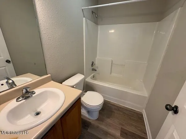 $1,200 | 15074 Deer Creek Drive, Unit B, D'Iberville, MS 39540