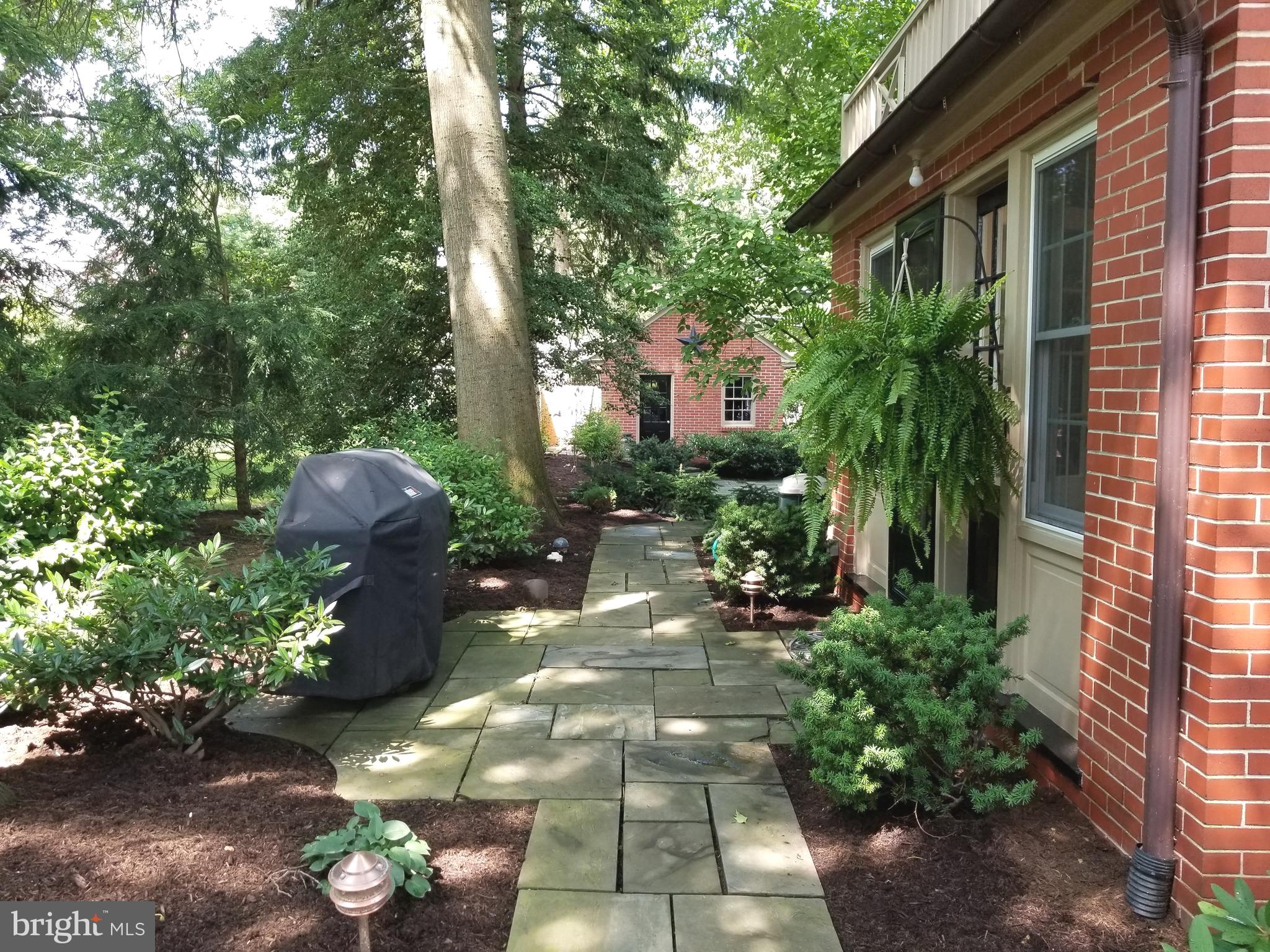 426 Linden Street Lititz, PA 17543 - Photo 15 of 38 Flagstone walk to rear yard
