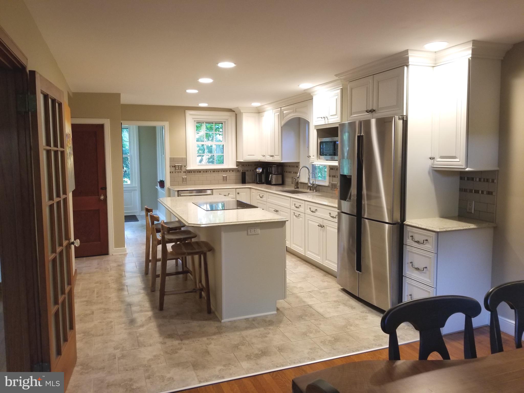426 Linden Street Lititz, PA 17543 - Photo 18 of 38 Gourmet kitchen