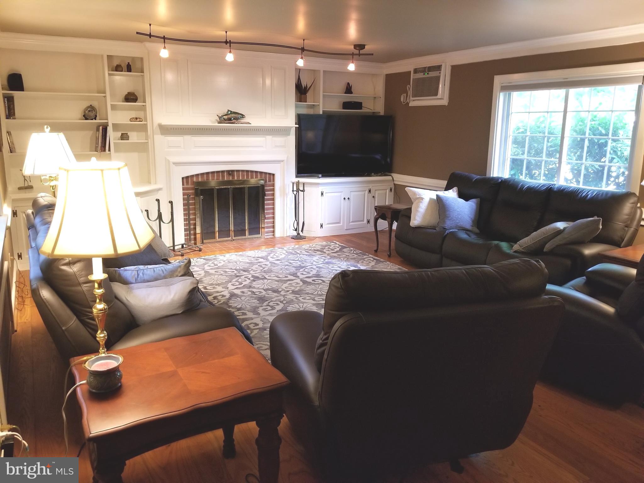 426 Linden Street Lititz, PA 17543 - Photo 26 of 38 Large family room