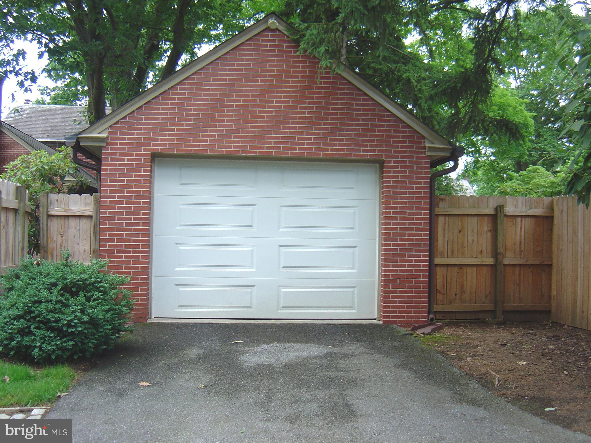426 Linden Street Lititz, PA 17543 - Photo 6 of 38 Garage--access in the alley