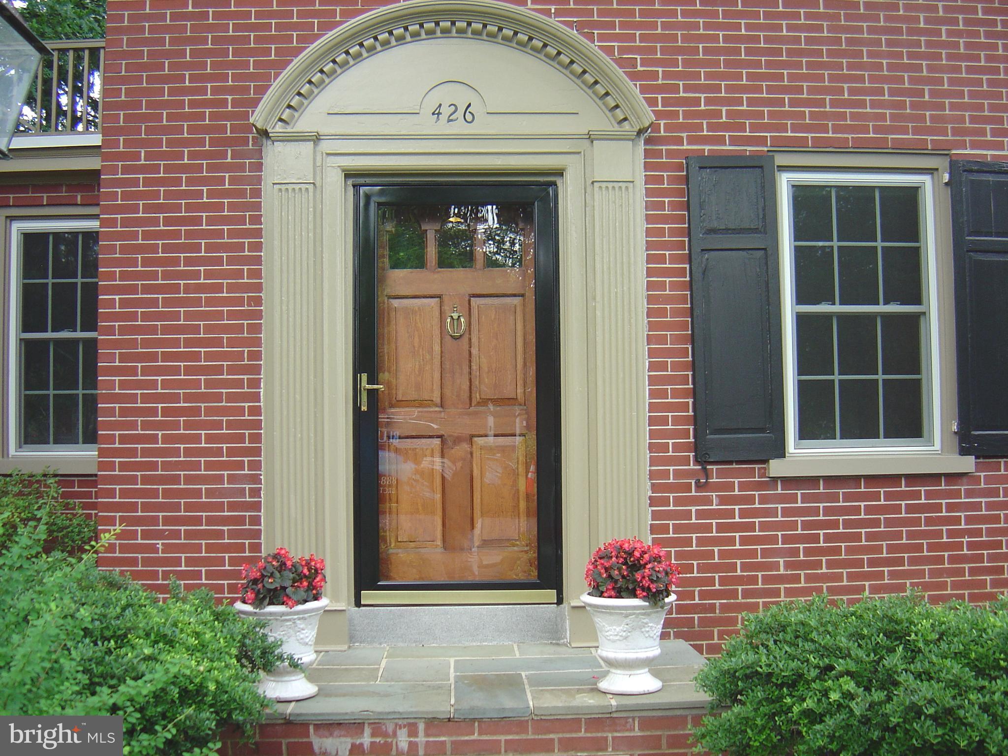 426 Linden Street Lititz, PA 17543 - Photo 8 of 38 Welcome home!