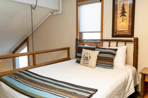 $285,000 | 111 Bridge Run Lane, Unit 111, Lutsen, MN 55612