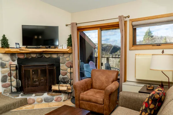 $285,000 | 111 Bridge Run Lane, Unit 111, Lutsen, MN 55612