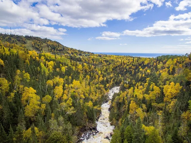 $299,000 | 111 Bridge Run Lane, Unit 111, Lutsen, MN 55612