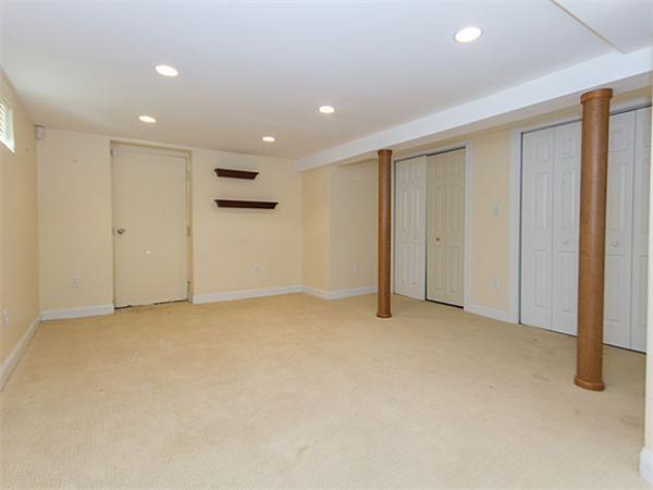 22 Charles Road, Unit 22 Winchester, MA 01890 - Photo 13 of 15