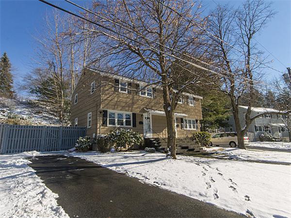 22 Charles Road, Unit 22 Winchester, MA 01890 - Photo 2 of 15