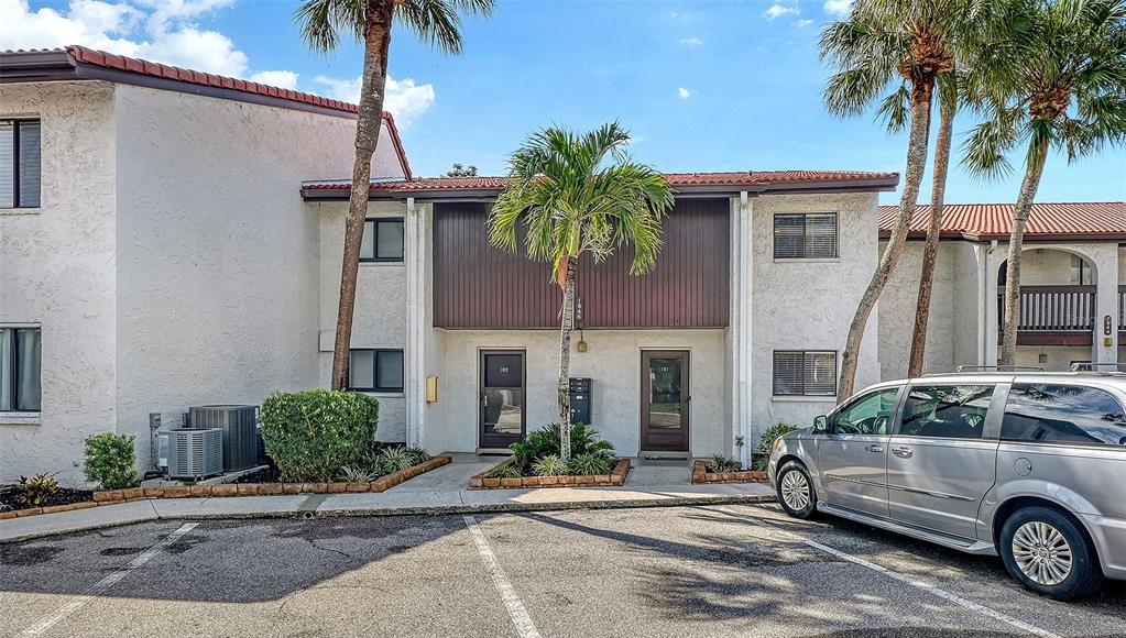 1646 Stickney Point Road, Unit 101 Sarasota, FL 34231 - Photo 11 of 86