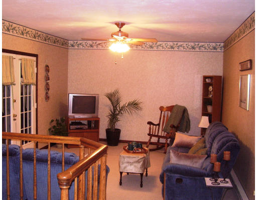 45 Deerfield Road Shrewsbury, MA 01545 - Photo 12 of 22 Gallery Image 12