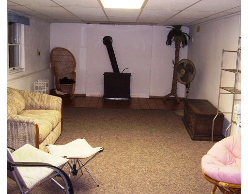45 Deerfield Road Shrewsbury, MA 01545 - Photo 19 of 22 Gallery Image 19