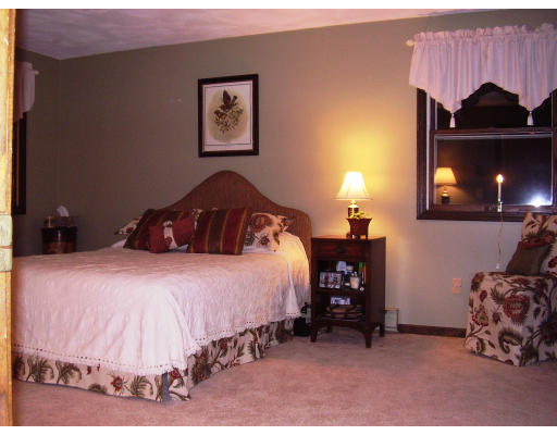 45 Deerfield Road Shrewsbury, MA 01545 - Photo 3 of 22 Gallery Image 3