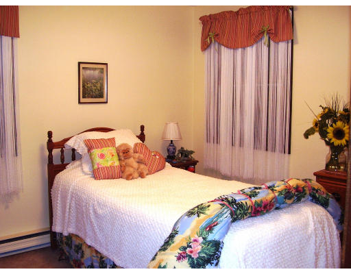 45 Deerfield Road Shrewsbury, MA 01545 - Photo 5 of 22 Gallery Image 5