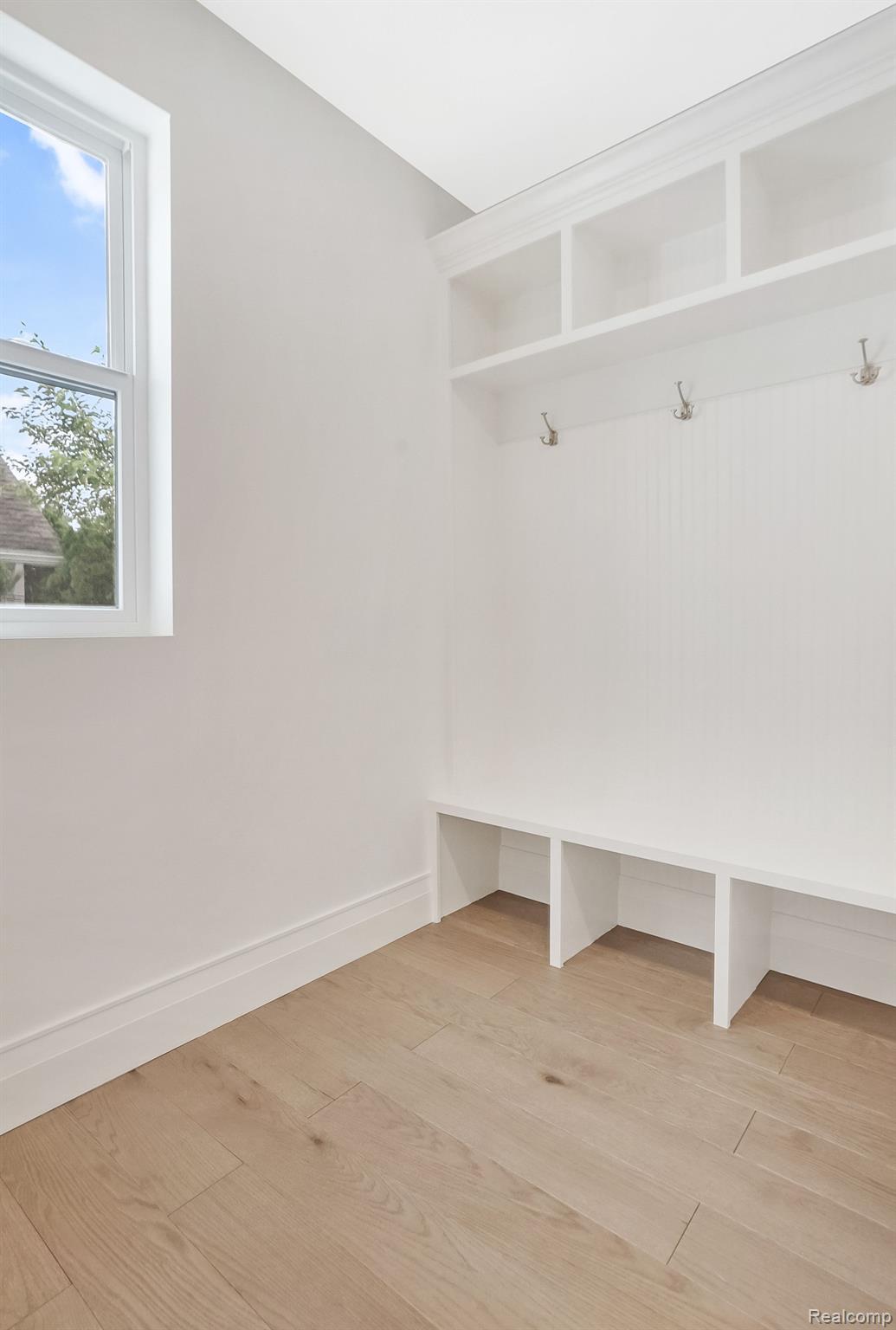 3815 Kent Road Royal Oak, MI 48073 - Photo 35 of 71 Gallery Image 35