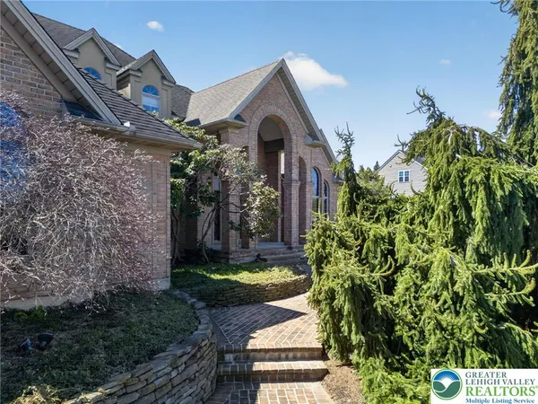 $850,000 | 3190 Sheffield Drive, Emmaus, PA 18049