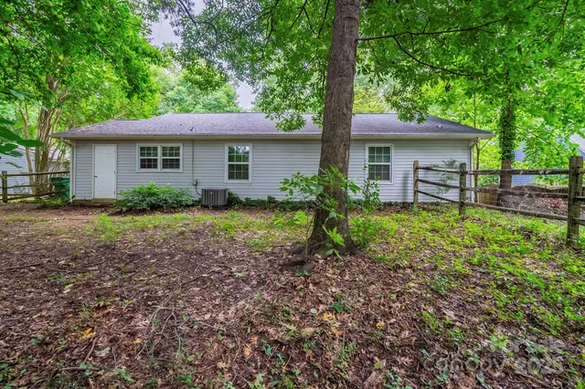 $370,000 | 6410 Pineburr Court, Charlotte, NC 28211