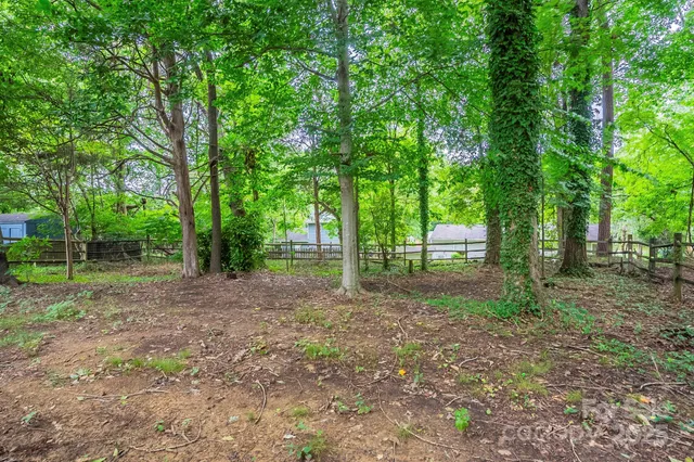 $370,000 | 6410 Pineburr Court, Charlotte, NC 28211