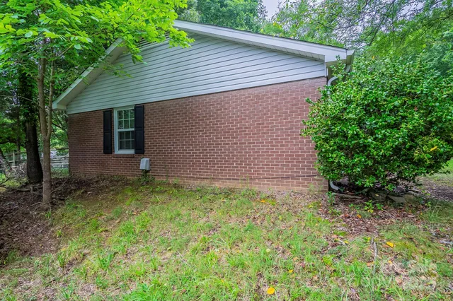 $370,000 | 6410 Pineburr Court, Charlotte, NC 28211