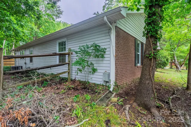 $370,000 | 6410 Pineburr Court, Charlotte, NC 28211