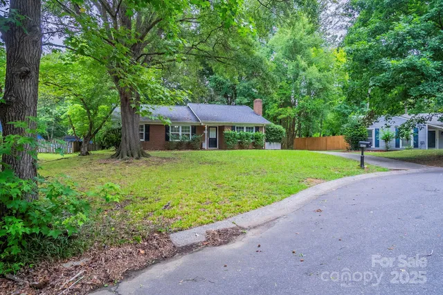 $370,000 | 6410 Pineburr Court, Charlotte, NC 28211