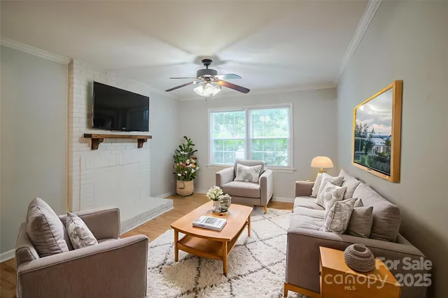 $370,000 | 6410 Pineburr Court, Charlotte, NC 28211