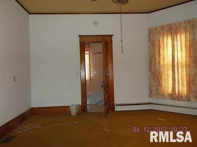 210 Grove Street Table Grove, IL 61482 - Photo 5 of 9