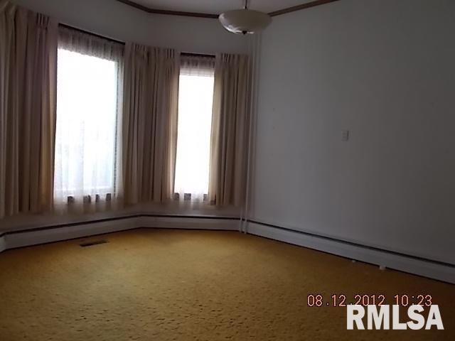 210 Grove Street Table Grove, IL 61482 - Photo 6 of 9