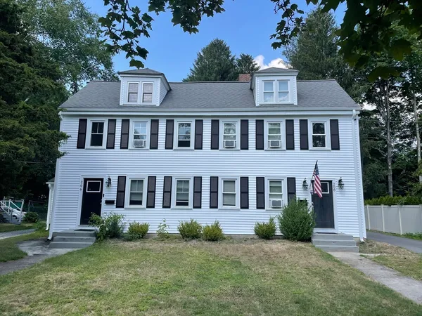 $3,100 | 206 Concord Street, Unit 1, Newton, MA 02462